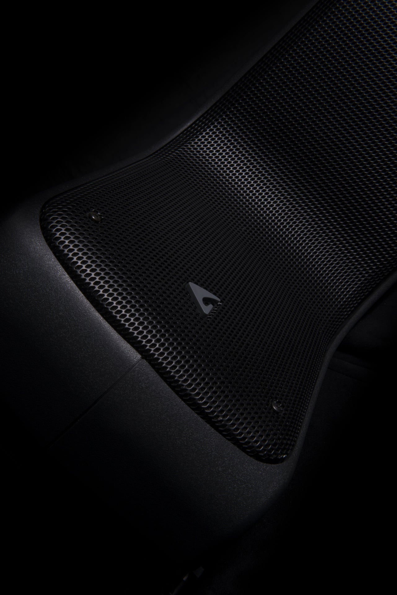 Axiom AX800A Dual 8", Active, High-Output, Powered, CORE Processed, 2-Way Line Array Element (Black)