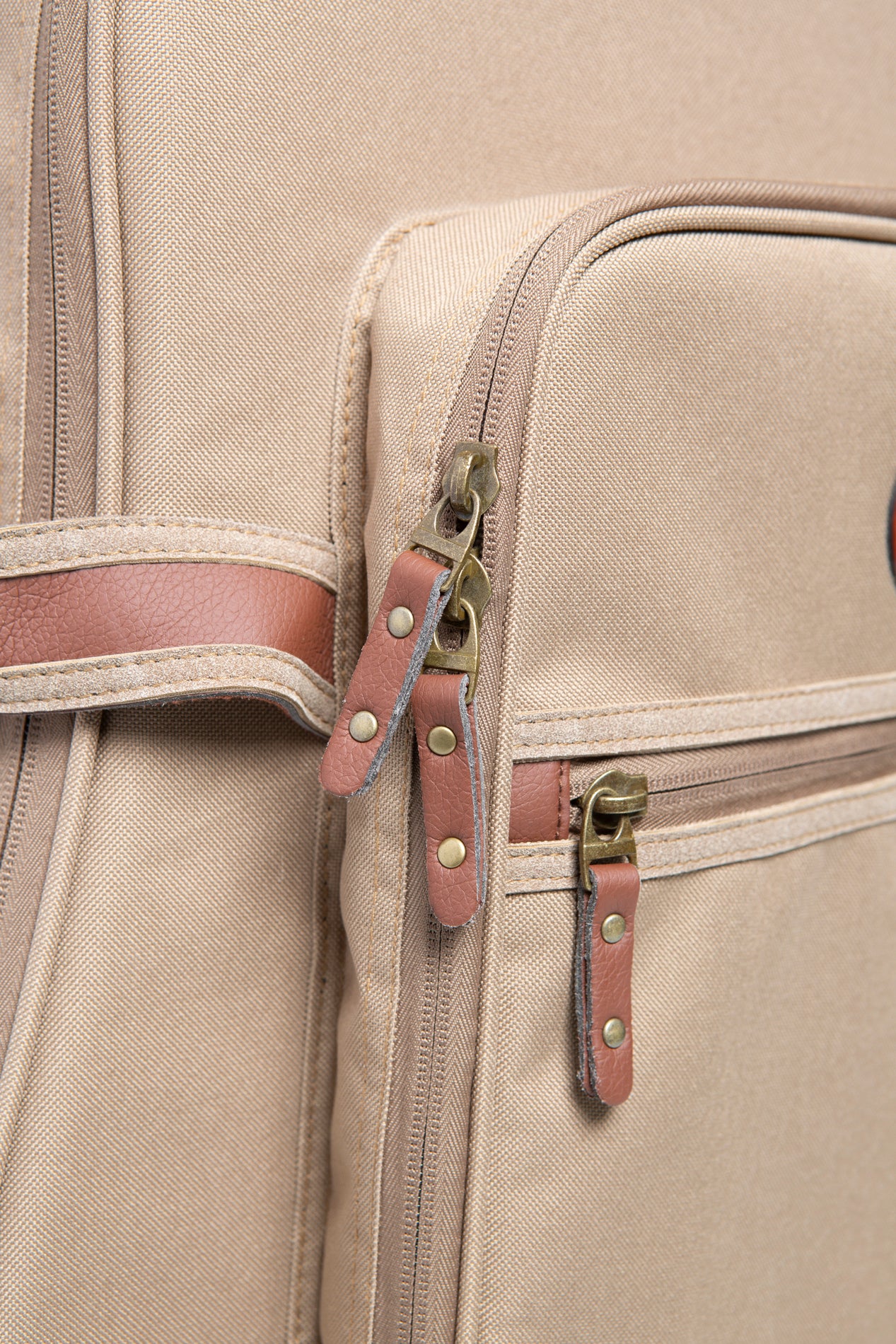 Levy's Deluxe Gig Bag for Classical Guitars - Tan