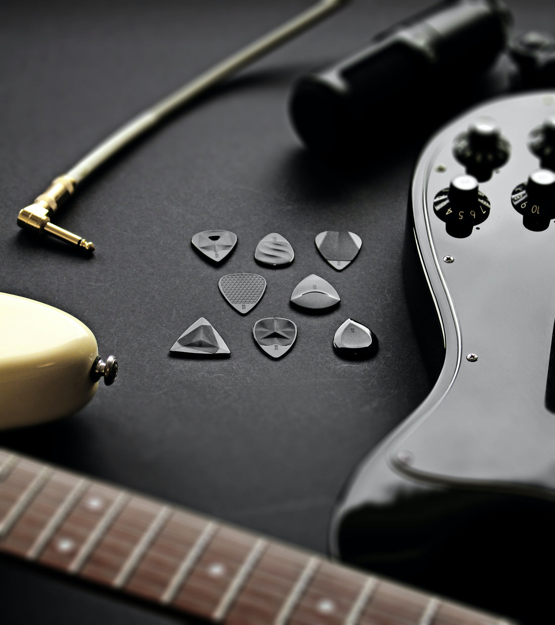 Choosing and Using Guitar Picks