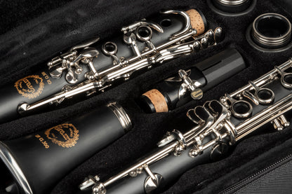 Grassi GR CL300 Clarinet in B&#9837; 17 Keys Pisoni Pads ABS Body Wood Like Finish Black (Master Series)