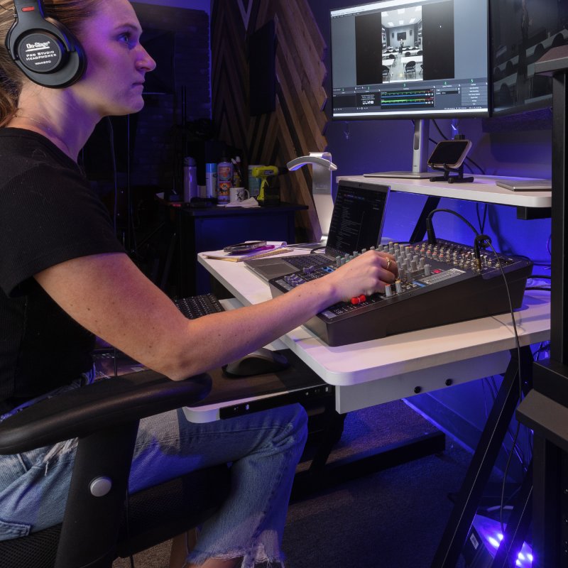 OS WS7500W SM WorkstationP65 Reach White