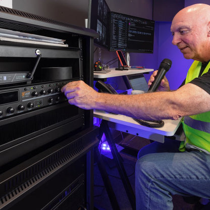 OS WS7500W SM WorkstationP65 Reach White