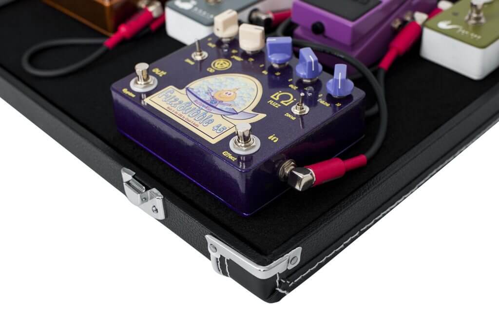 GW-GIGBOXJRPWR - Gig-Box Jr. Pedal Board/Guitar Stand Case w/ Power