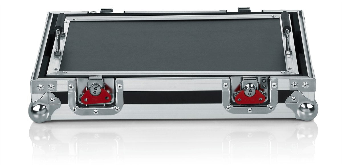Small tour grade pedal board and flight case for 8-10 pedals. Removable 17"x11" pedal board surface